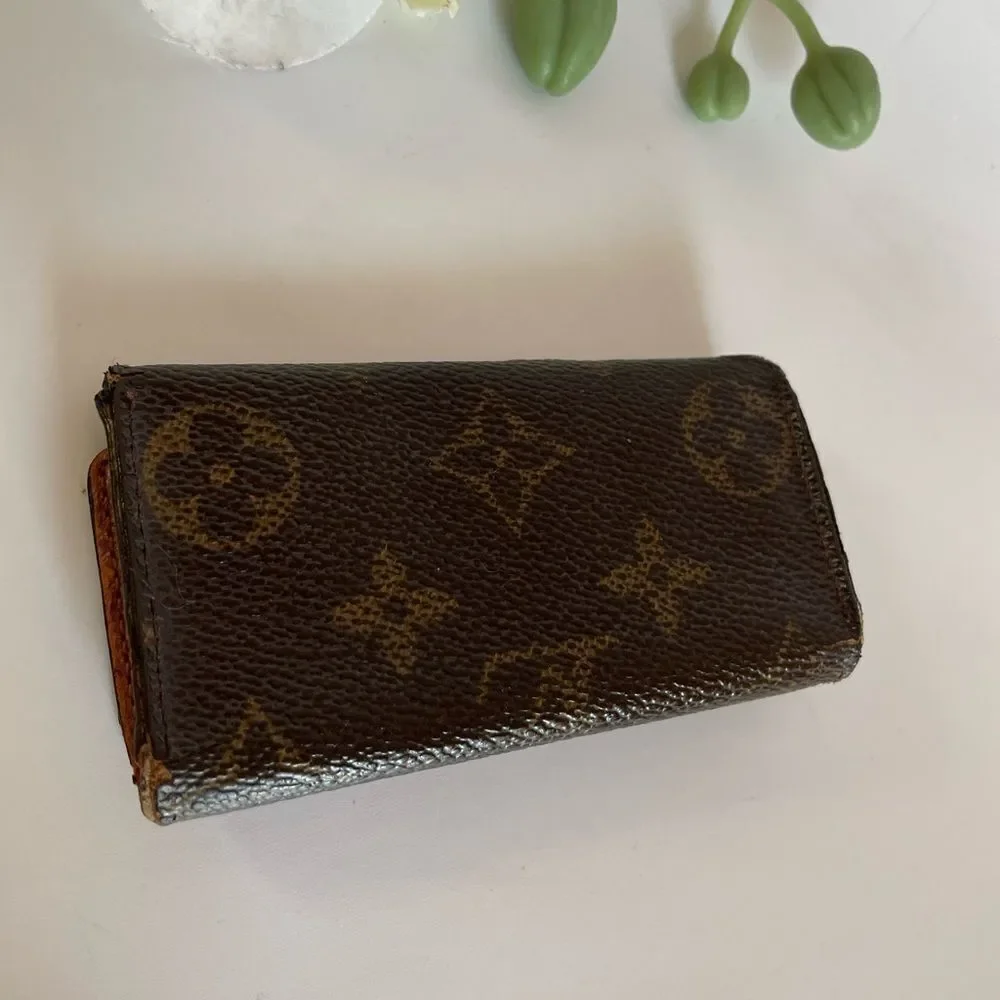 Louis Vuitton Monogram 4 Key Wallet